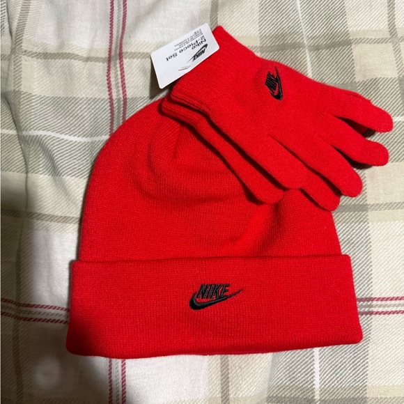 Nike Kids Red Hat and Gloves Set - Picture 2 of 2